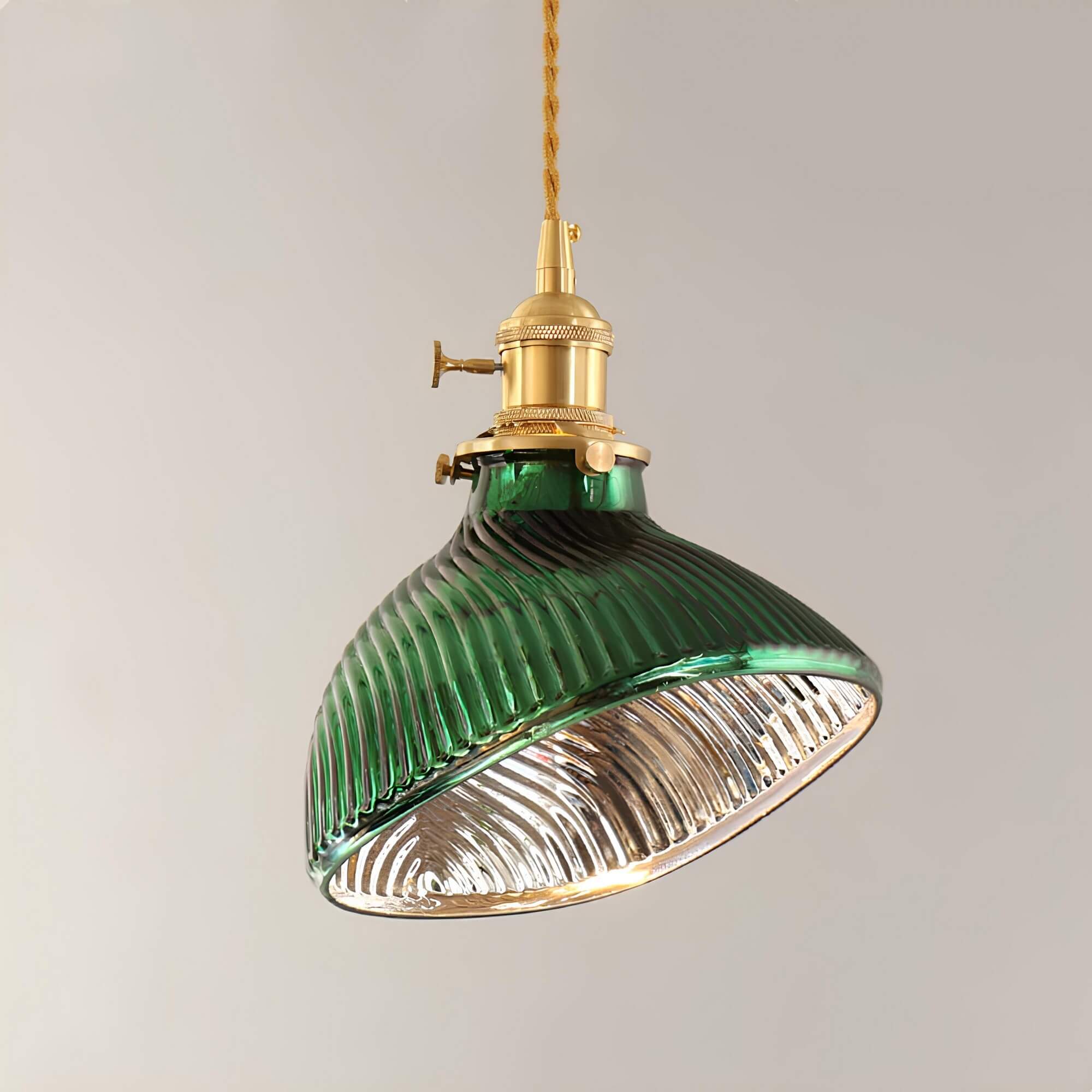 Elegant Grøn Loftlampe | EmeraldGlow