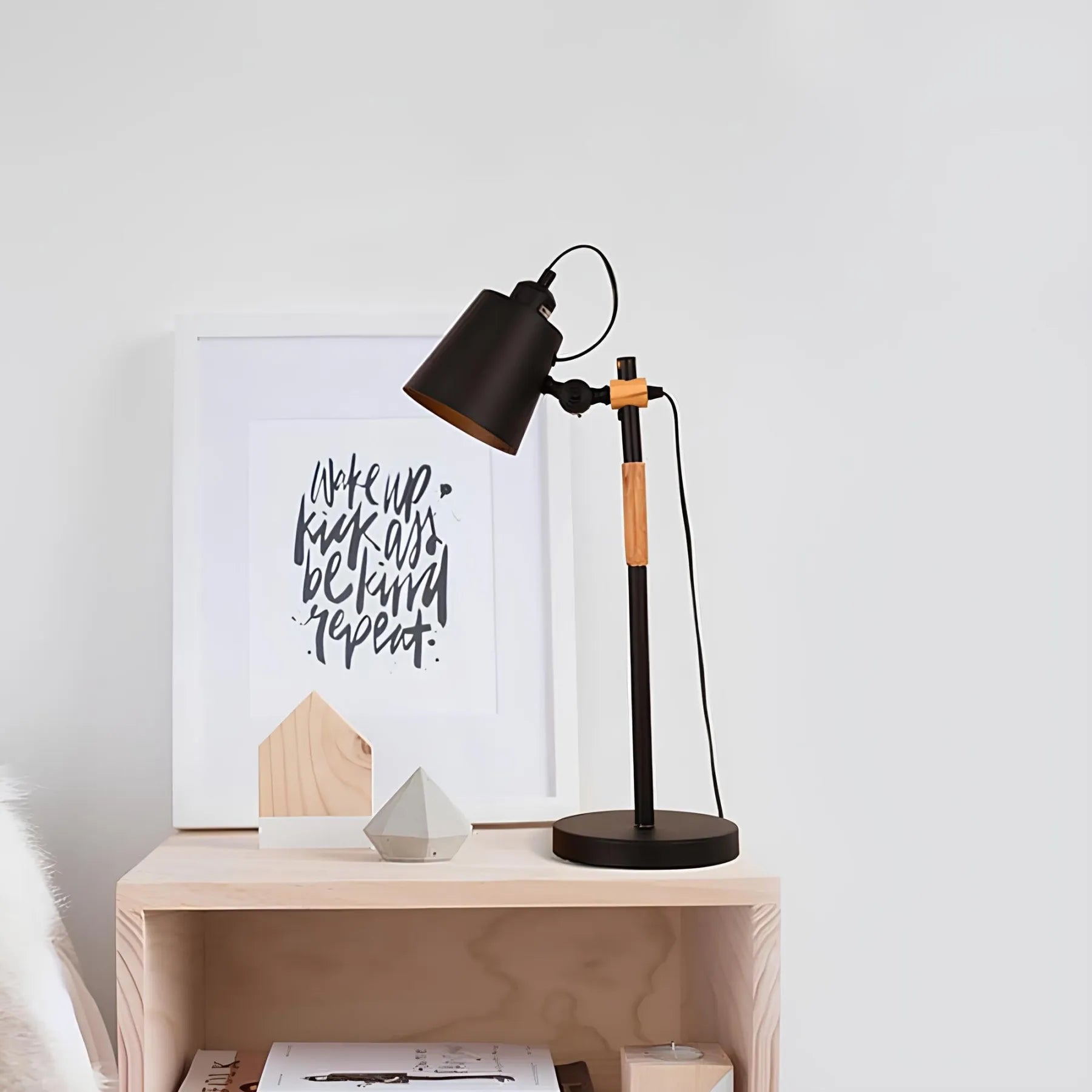 Castavio Table Lamp – Modern and Minimalist | DuoTone