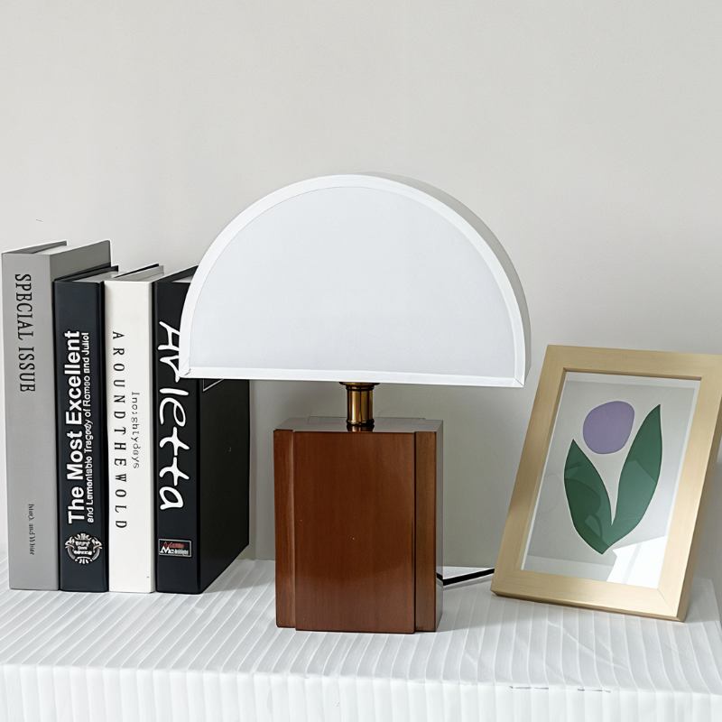 Moderne Træbase Lampe | WoodAura