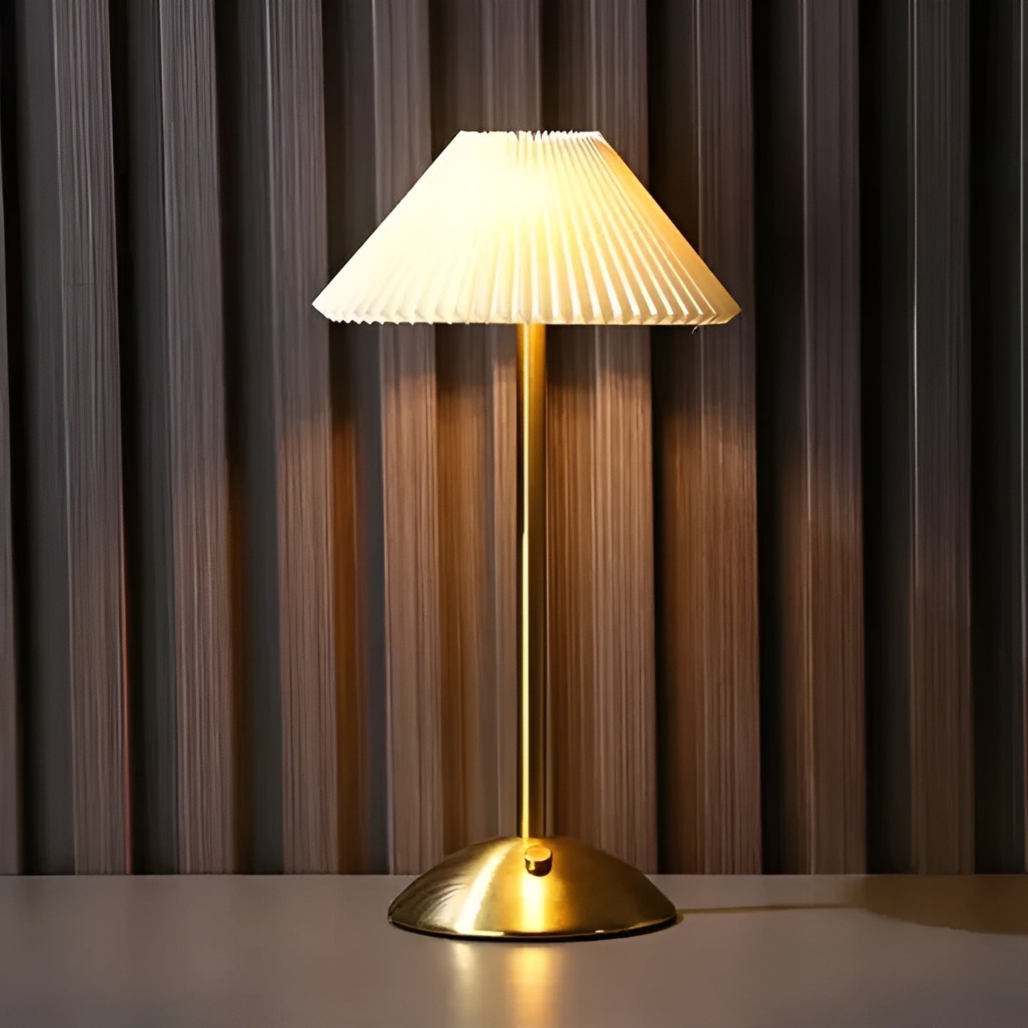 Kabellose und elegante Tischlampe | AuraLite