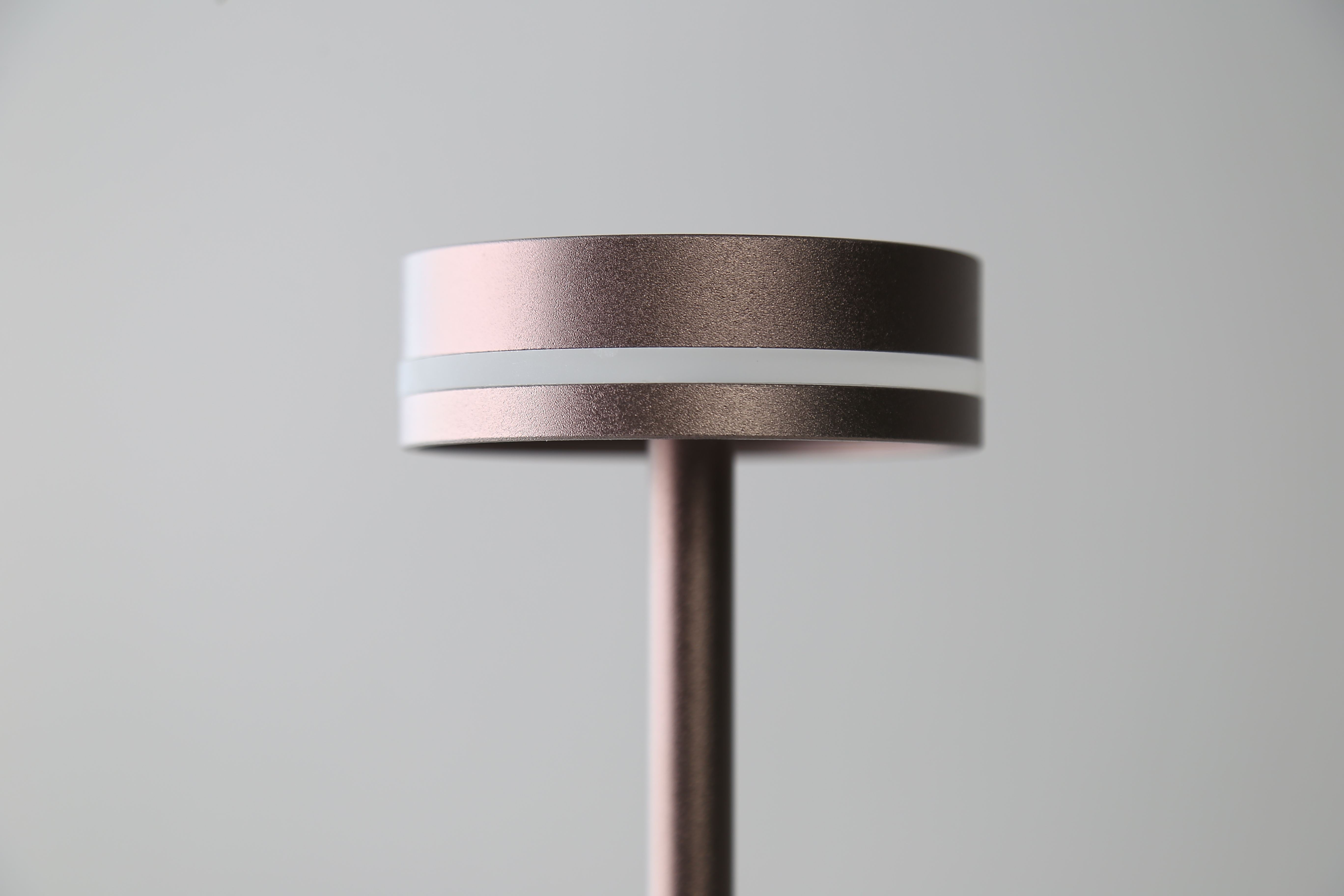 Wireless Table Lamp – Minimalist and Functional Design | GlowLite