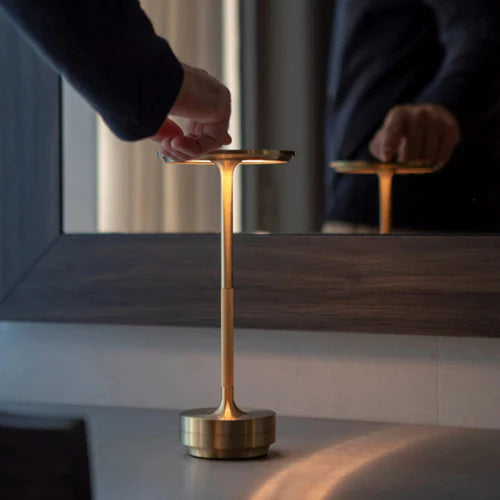 Wireless Luxury Table Lamp – Elegant and Practical | LuxeBeam